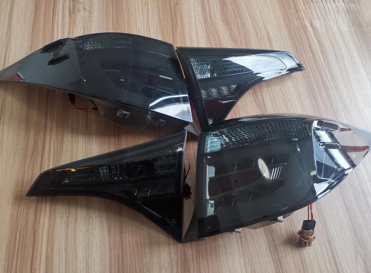 Car Tail Light Assembly Signal Light Auto Parts Light For Toyota