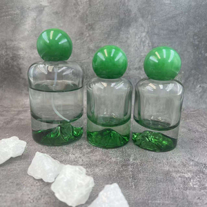 Botellas de Perfume de Vidrio de Alta Calidad con Cuello Redondeado y Diseño de Lujo con Fondo Volcánico en Tamaños de 30 ml - Product Image 4
