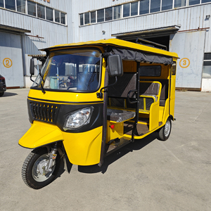 Rickshaw à essence d'<span class=keywords><strong>occasion</strong></span> à vendre, Bajaj à <span class=keywords><strong>trois</strong></span> <span class=keywords><strong>roues</strong></span> - Product Image 5