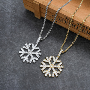 Colgante de Copo de Nieve, Accesorios Hip Hop, Collar para Hombre y Mujer, Cobre con Incrustaciones de Circonio, Colgante Circular de Copo de Nieve - Product Image 2