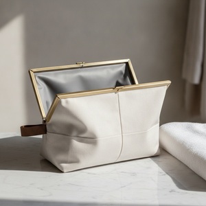 Trousse de toilette en toile cirée à large ouverture, doublure TPU, boucle de suspension, logo personnalisé, cadeau de voyage - Product Image 3