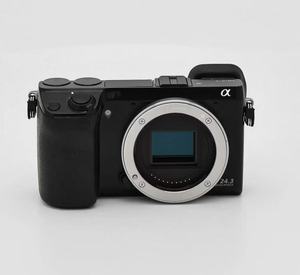 Cámara Sony NEX-7 APS-C sin Espejo Usada, Cuerpo de Cámara de 24.3MP con Montura E, Video Full HD, Buen Estado, Lista para Enviar - Product Image 1