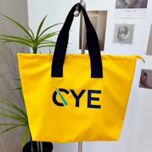 Sac fourre-tout décontracté en nylon de 16 pouces avec logo imprimé, sacs de shopping imperméables, sacs à bandoulière écologiques pour femmes avec poignée noire pour le voyage - Product Image 2