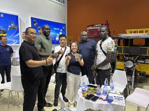 Camión Volquete Hidráulico de 350 CC, Refrigerado por Agua, de 5 Ruedas y Doble Eje, con Caja de Carga Personalizada para Construcción, Minería y Agricultura - Product Image 6