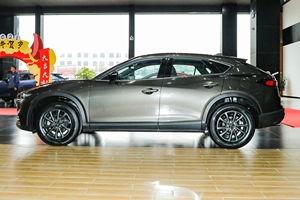 <span class=keywords><strong>Mazda</strong></span> <span class=keywords><strong>CX</strong></span>-4 <span class=keywords><strong>2022</strong></span> 2.0 L Traction avant Euro VI Conduite à gauche Automatique Aspiration naturelle SUV familial d'occasion Essence - Product Image 3