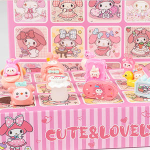 Lot de 12 figurines de jouets pour enfants, boîte surprise amusante à perforer pour la résine, récompenses pour étudiants, poupées de loterie, petits articles de stand - Product Image 4