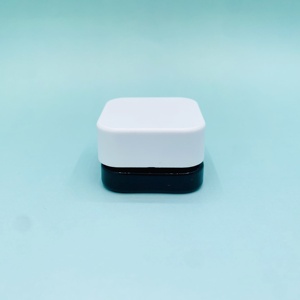 Mini pots carrés en verre épais de 5 ml avec couvercle en plastique noir à l'épreuve des enfants pour crème contour des yeux, lotion, baume à lèvres et boîte de rangement pour fleurs - Product Image 2