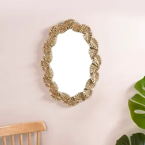 Miroir mural en métal à cadre personnalisé de style moderne Miroir décoratif personnalisable à motifs uniques pour le salon Vente à l'exportation - Product Image 1