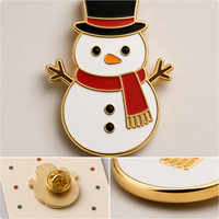 Broche Pin'sseur Bonhomme de Neige Unique en Émail Souple 2D, Plaqué Or, Bijoux de Noël, Vente en Gros, Badges Métalliques Personnalisés, Fabrication OEM