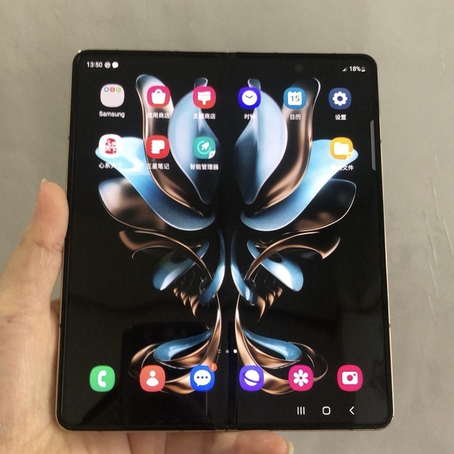 Wholesale Factory Price on Original Used Second Hand Z Fold4 Smartphone 5G LTE Cellular Mobile Phone Refurbished by Cell S