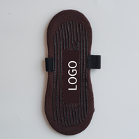 Chaussettes de Pilates antidérapantes en coton premium marron foncé avec nœud, design personnalisé, pour le sport et les activités dynamiques