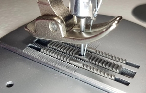 Nouvelle <span class=keywords><strong>machine</strong></span> <span class=keywords><strong>à</strong></span> <span class=keywords><strong>coudre</strong></span> <span class=keywords><strong>à</strong></span> point droit informatisée Jack A6f, alimentation par aiguille, grande surface de travail - Product Image 4