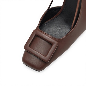 Pumps en cuir véritable marron de qualité supérieure, bout carré, bride en T avec boucle, talon bloc, tendance mode toutes saisons - Product Image 5
