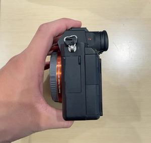 Appareil photo hybride Sony A7R3 d'occasion, boîtier uniquement, 42,4 MP, plein format, stabilisation 5 axes, 4K 30p, bon état, prêt à être expédié - Product Image 4