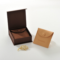 Estuche Magnético para Joyas, Diseño Retro en Dos Tonos Marrón y Rojo, Bolsa de Microfibra con Cierre a Presión, Empaque de Lujo para Anillos y Aretes, Logotipo Personalizado