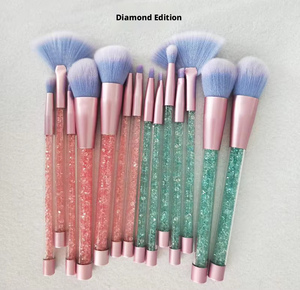 Nuevo para Unicorn 7 Liquid Makeup Brush Set Mermaid Series Crystal Quicksand 7PCs Pelo sintético para uso facial - Product Image 3