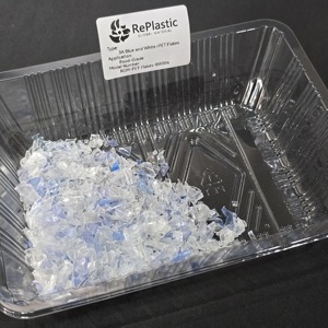 Flocons de rPET bleu et blanc 3A / Flocons de PET recyclé dans l'emballage alimentaire - Product Image 1