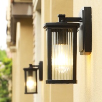 Applique murale extérieure étanche en aluminium moulé sous pression avec diffuseur en verre, 240V, noire, 2700K, CRI 80, pour jardin et rue