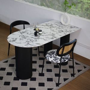 Mesa de Comedor Ovalada de Mármol con Base Negra para Apartamentos Pequeños, Diseño Estable - Product Image 1