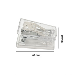 Juego de mini grapadoras transparentes de 60mm x 30mm, papelería portátil para estudiantes y oficina, diseño compacto y sencillo para uso diario - Product Image 1