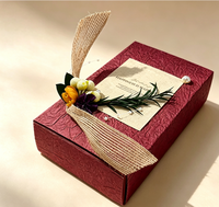 Boîte cadeau en papier froissé faite à la main sur mesure, fermeture magnétique, recyclable, ruban en chanvre de luxe, décorée de fleurs séchées, emballage pour