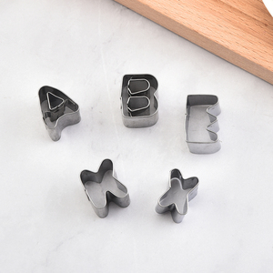 Lot de 37 pièces de 26 lettres et chiffres 3D stéréoscopiques <span class=keywords><strong>emporte</strong></span>-pièces à biscuits au sucre pressant et retournant des moules à gâteaux pour la cuisson - Product Image 6