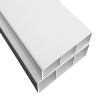 Valla para Caballos de PVC de 6 Pies Compatible con Electricidad, Conductos Integrados, Fácil de Agregar Cables Cargados, Uso en Obras de Construcción de Ranchos, Modelado 3D