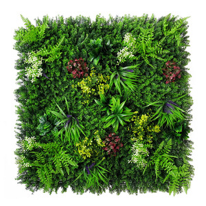 Panel de Pared Verde con Plantas Artificiales de 10 cm o Menos, Simulación Realista para Decoración Interior y Exterior - Product Image 1