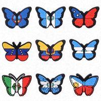 Chaussons en PVC souple en gros, accessoires, breloques de chaussures avec drapeaux de pays du monde entier pour la décoration