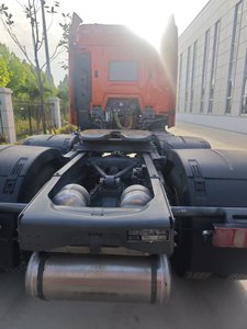 Camion tracteur HOWO MAX 460HP Diesel 6x4 Euro 6 d'occasion <span class=keywords><strong>à</strong></span> <span class=keywords><strong>prix</strong></span> avantageux, suspension pneumatique, caméra arrière, état impeccable, <span class=keywords><strong>prix</strong></span> de gros bas - Product Image 5