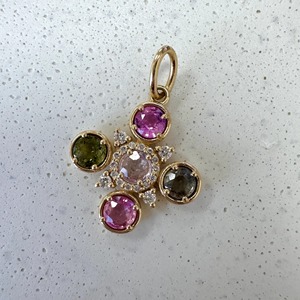 Nuova Collezione: <span class=keywords><strong>Collana</strong></span> con Pendente a Croce Fleur in Argento Sterling 925 Placcato Oro 14K con Zaffiri <span class=keywords><strong>e</strong></span> <span class=keywords><strong>Diamanti</strong></span> Sintetici, Gioiello di Lusso per Donne - Product Image 3