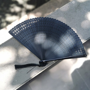 พัดไม้ไผ่พับได้แบบดั้งเดิม งานฝีมือทำมือ สีพื้น สำหรับชุดฮั่นฝู สไตล์โบราณ - Product Image 2