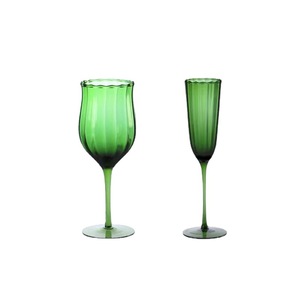 Verres de couleur verte au design élégant, verres vintage, verres à vin rouge, verres à champagne - Product Image 1