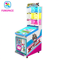 Salle de jeux d'arcade intérieure, équipement de divertissement, jeux à pièces, jeux classiques pour enfants, flipper