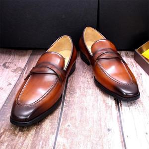 Zapatos de cuero genuino para hombre de alta calidad, al por mayor y personalizables, con tratamiento, zapatos de vestir casuales de cuero para hombre y Oxfords. - Product Image 5