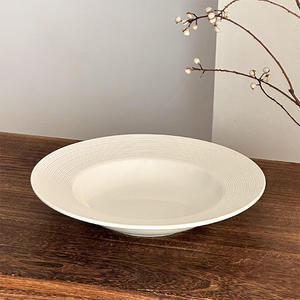 Assiettes creuses en céramique blanches <span class=keywords><strong>semi</strong></span>-mates rondes en vrac, style chapeau de paille, haut de gamme, pour fêtes, dîners, steak, pâtes, avec motif lignes, économiques - Product Image 2