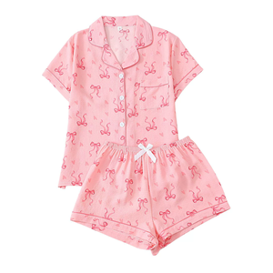 Dames crêpe pyjamaset met bubbelstructuur, overhemd met korte mouwen en knoopsluiting, elastische taille, korte broek, roze streep, nachtkleding met hartprint - Product Image 2