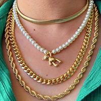 Ensemble de bijoux de luxe pour femme en laiton de haute qualité, plaqué or 18 carats, étanche, anti-décoloration, anti-rouille et anti-ternissement, comprenant un collier à breloques et des bagues