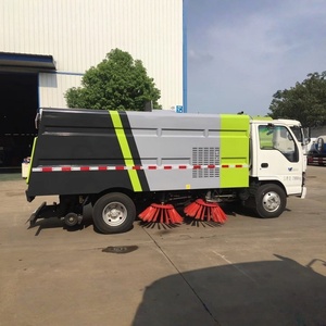 Camión barredor de calles pequeño ISUZU 4*2 de 5.5 metros cúbicos personalizado a bajo precio, camión de vacío para carreteras, vehículo de saneamiento urbano - Product Image 3