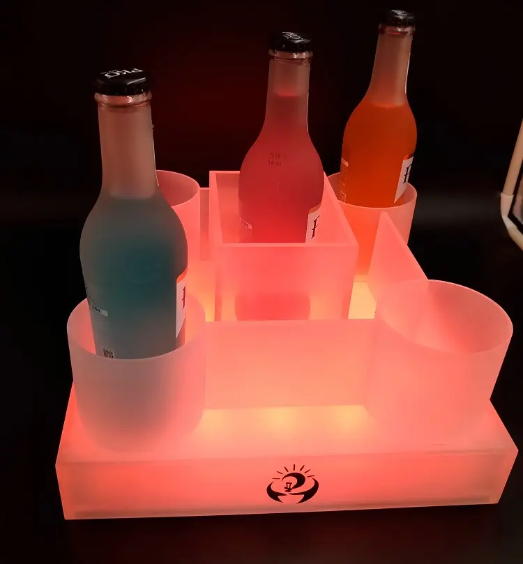 Fabriek Beste Prijs Kleur Veranderende Led Gloeiende Bar Wijn Fles Display Rack Eenvoudige Plastic Led Display Plank