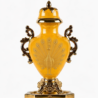 Vase urne de luxe européen doré à motif paon avec poignées, fait main, pour décoration de mariage et de maison, pièce maîtresse