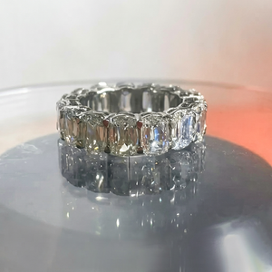 Nouvelle bague élégante en platine 950 de 2026, sertie de diamants de laboratoire taille coussin E VVS2 d'un total de 8,25 carats, pour bijoux de luxe sur mesure - Product Image 1