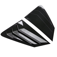 Accessoires de voiture en fibre de carbone ABS, décoration extérieure de la fenêtre arrière de la voiture, couvre-coins triangulaires latéraux, garniture pour TOYOTA Yaris Cross 2024