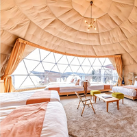 Dôme géodésique de luxe avec fenêtre triangulaire et ventilateur solaire, taille personnalisée 5-15m pour hôtels extérieurs, glamping et événements