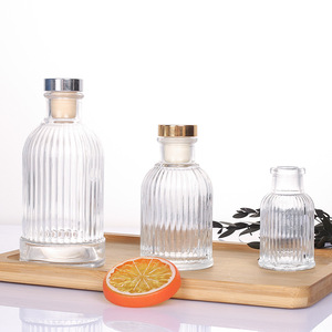 Botella Difusora de Perfume y Aceites Esenciales de Vidrio con Rayas Verticales, a Prueba de Fugas, de <span class=keywords><strong>50ml</strong></span>, 100ml y 200ml, con Tapa y Tapón, en Oferta - Product Image 1