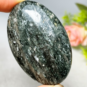 Piedra de Cuarzo Verde para Jardín, Piedra de Palma Redonda Pulida Hecha a Mano, Adorno Decorativo para Oficina y Hogar, Venta al Por Mayor - Product Image 4