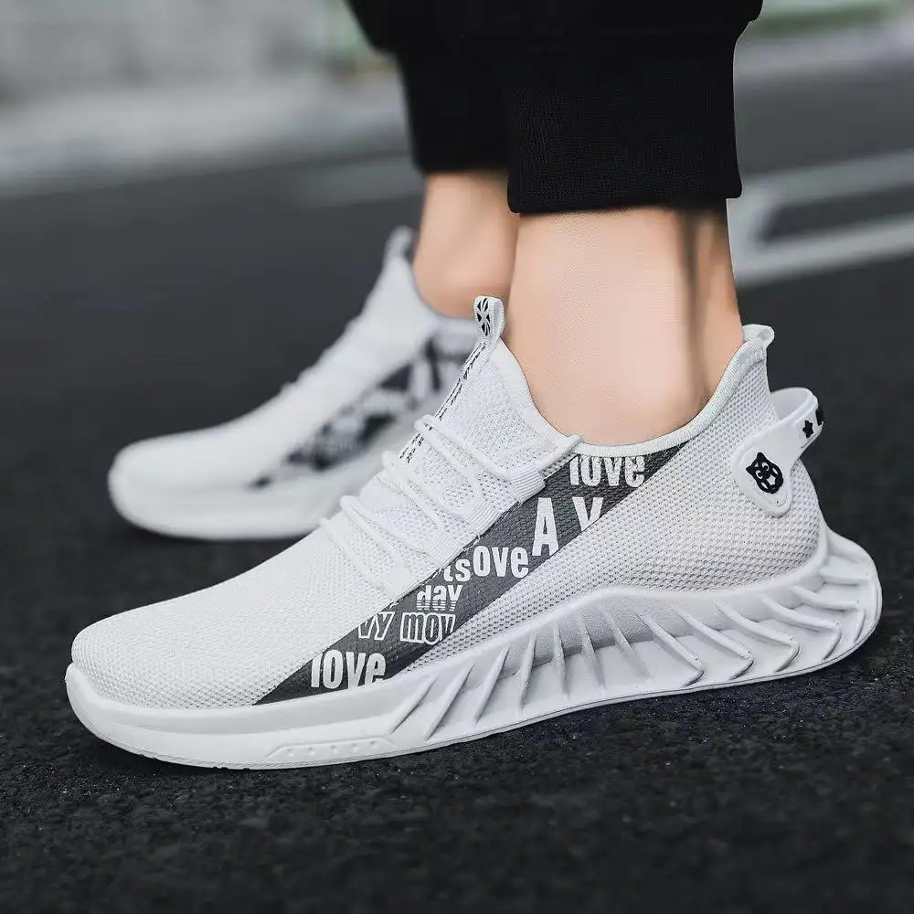 Trendy Cheap Men Sport Shoes Spring Summer Mesh Breathable Running Shoes Light-weight Wear-resistant Wholesale Sneakers For Men