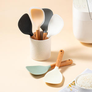 Vente en gros Cuillère à riz antiadhésive en silicone de dessin animé mignon Cuillères à riz de cuisine colorées avec manche rond en <span class=keywords><strong>bois</strong></span> d'acier inoxydable - Product Image 2