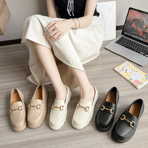 Nouvelles pantoufles de mode 2026 pour le commerce extérieur, chaussures en plastique pour femmes, demi-mocassins pour femmes - Product Image 6
