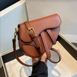 Bolso de Media Luna de Moda 2025, de Cuero PU de Lujo, con Cadena de Alta Calidad, Estampado, Versátil, de Mano, Bandolera, Impermeable - Product Image 1